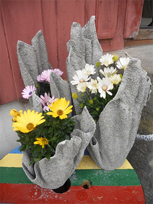 Blomepotter i betong_72 dpi.jpg