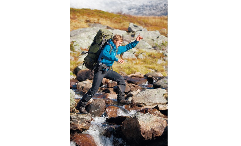 1504_Hiking_Jensottoson_dreamstime_l_33768708.jpg
