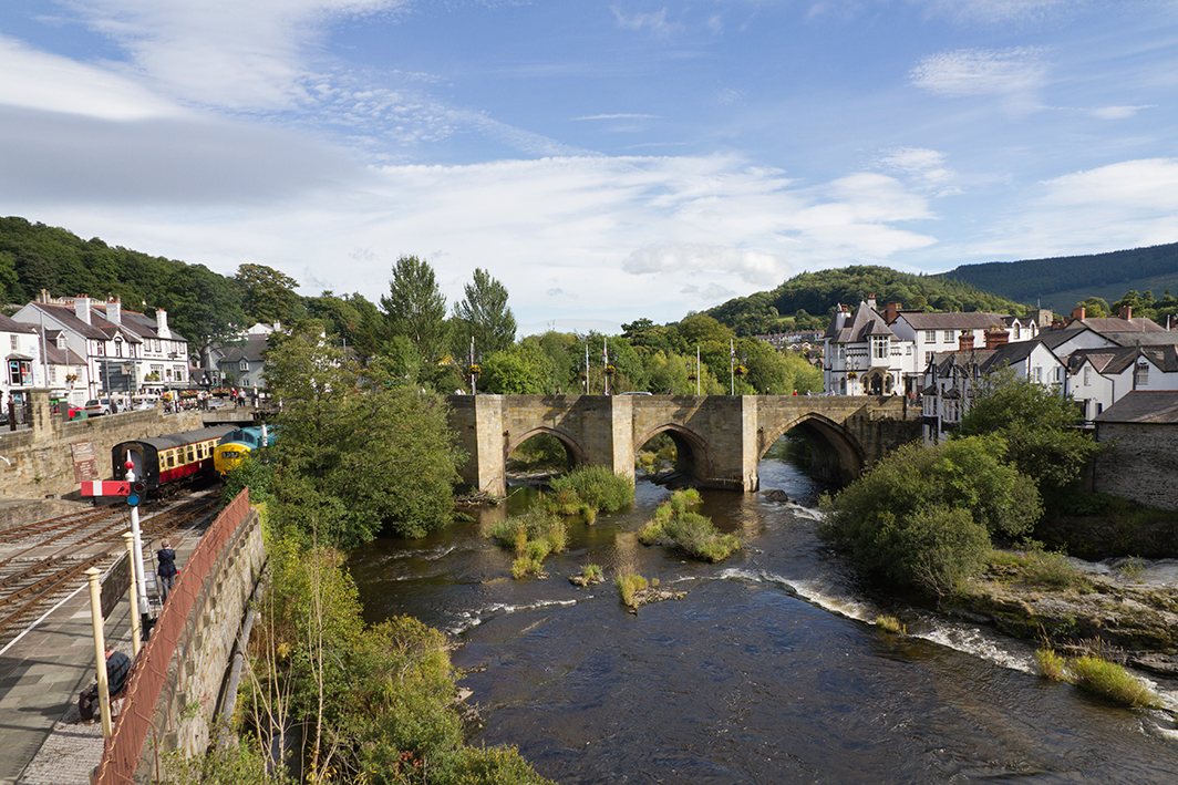 Photo of Llangollen bridge