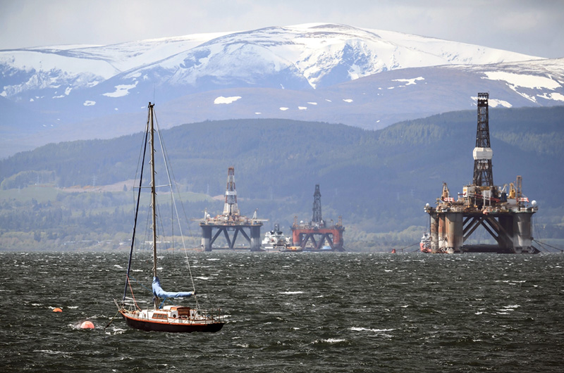 Photo of oil platforms off the coast of Cromarty