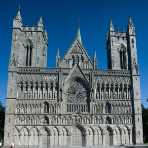 Trondheim_vevesoran_dreamstime_m_15691243_s.jpg