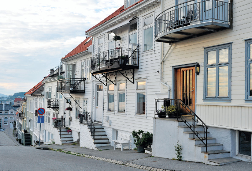 1701_Stavanger_rekkehus_Manczurov_shutterstock_292703855.jpg