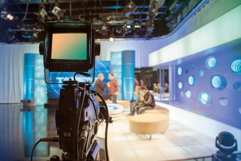 1210_TV studio_DeshaCAM_shutterstock_269449373.jpg