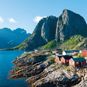 2205_Reine Lofoten_Kochneva Tetyana_shutterstock_242445658_S.jpg